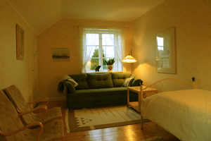 The yellow single room